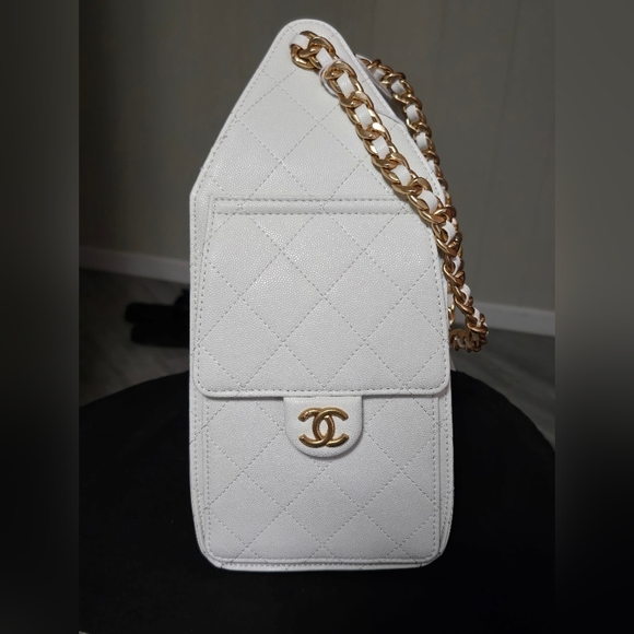 New White Quilted C25 Style Bag - Picture 3 of 10